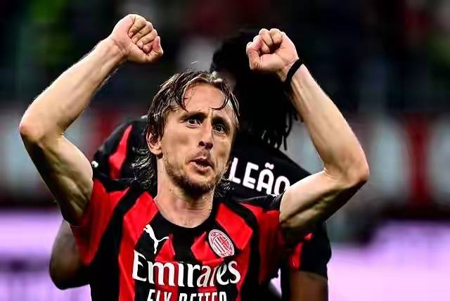 熊猫体育平台今夜突围战来临；金州勇士围绕意甲门线救险；态度坚定；更衣室氛围转暖的简单介绍